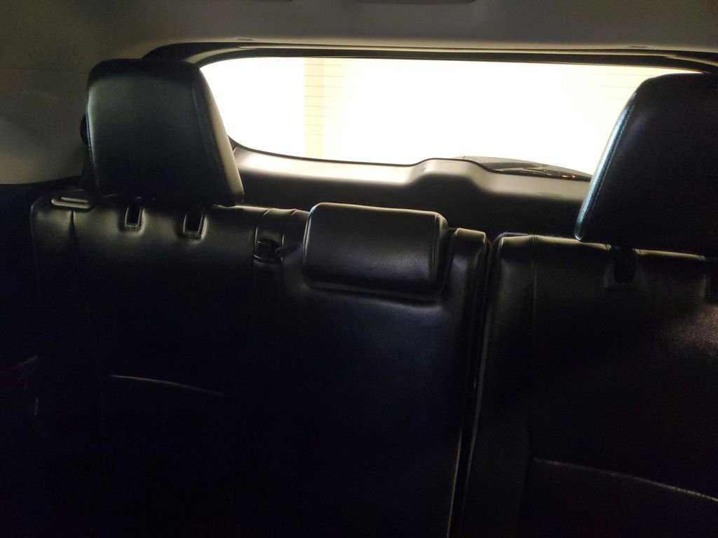 Used 2023 Toyota Highlander XLE image 14