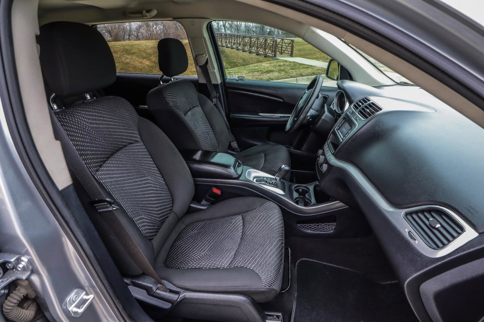 Used 2020 Dodge Journey SE FWD image 30