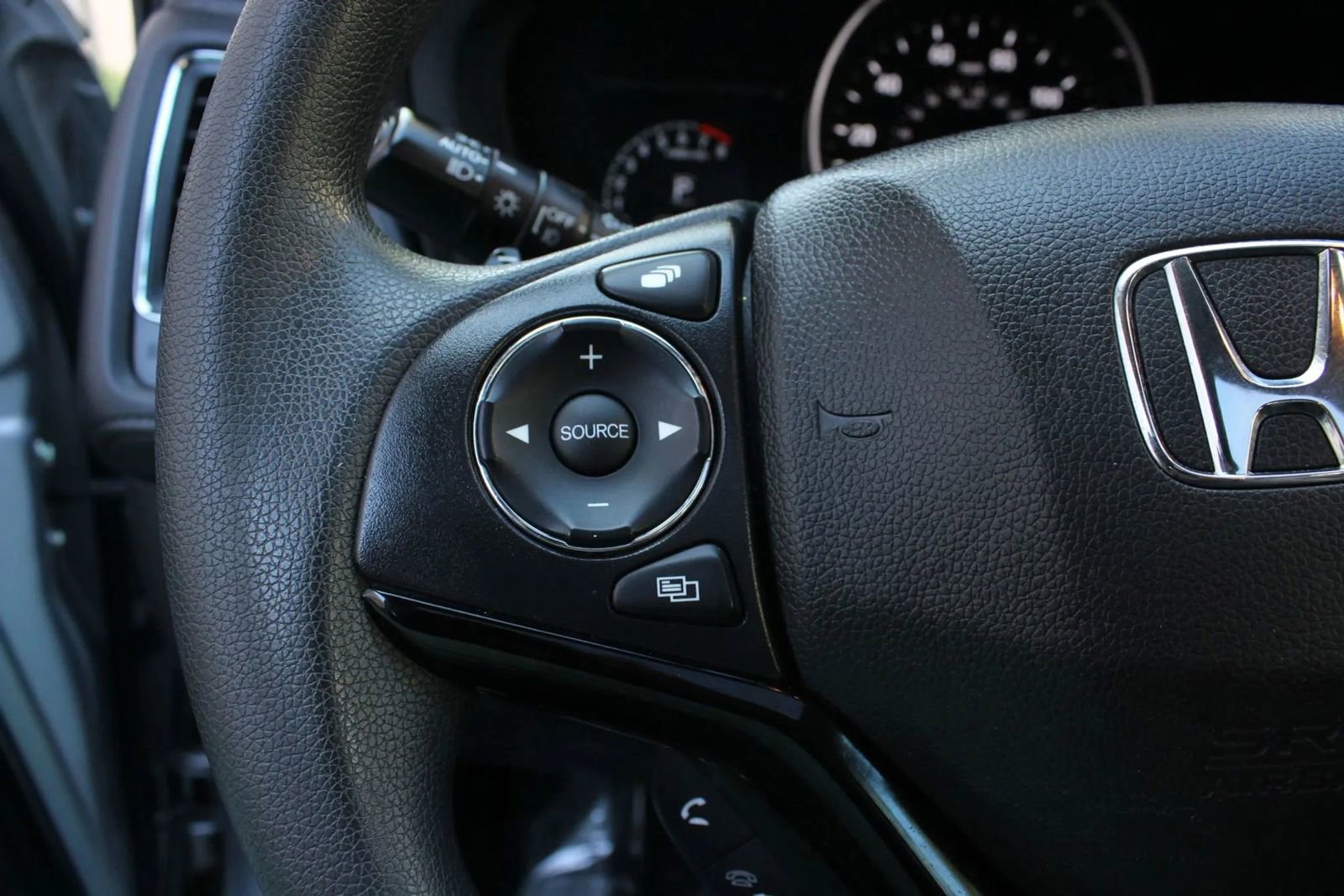 Used 2020 Honda HR-V EX image 33