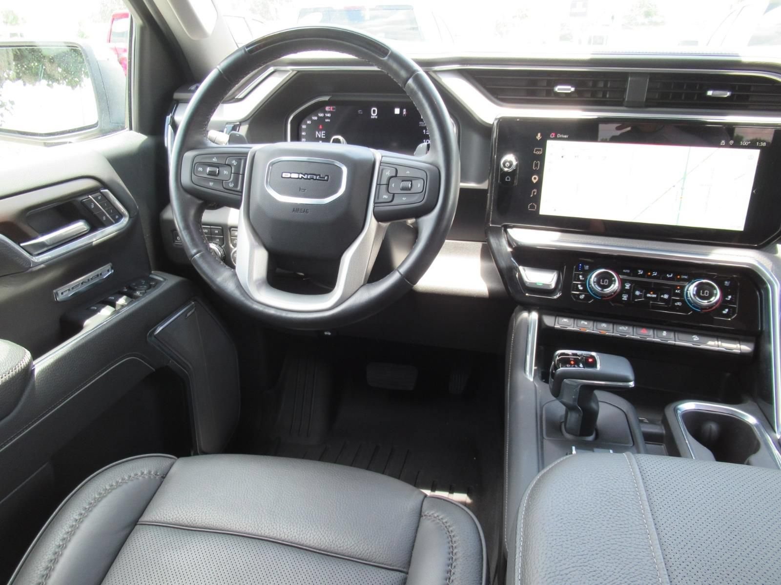 Used 2026 GMC Sierra 1500 Denali AWD/4WD image 13