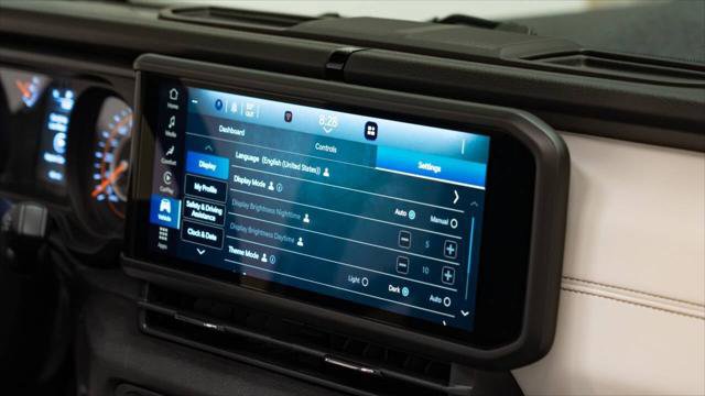 Used 2025 Jeep Gladiator Sport image 40