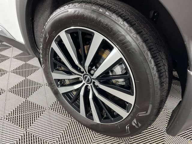 Used 2025 Nissan Pathfinder Platinum w/ Cargo Package FWD image 15