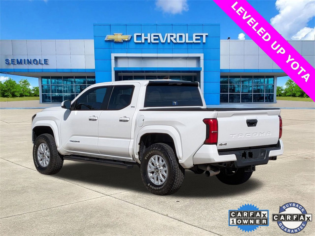 Used 2024 Toyota Tacoma SR5 image 3