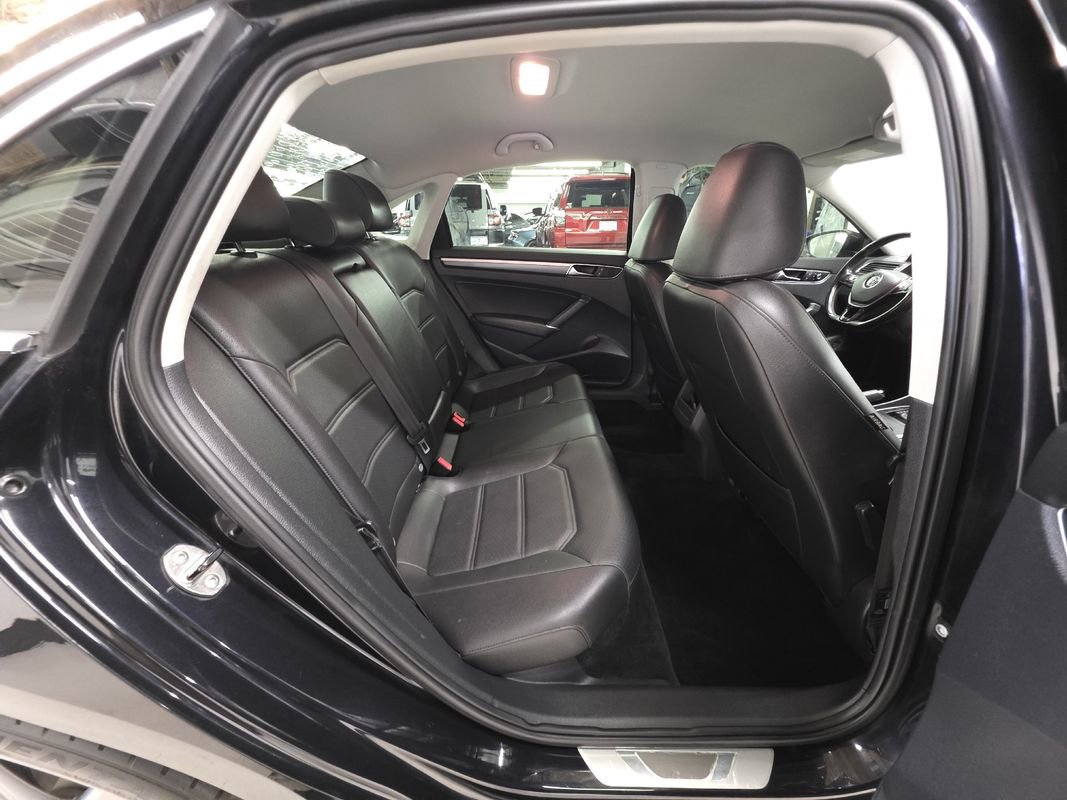 Used 2017 Volkswagen Passat 1.8T R-Line w/ R-Line Lighting Package image 14