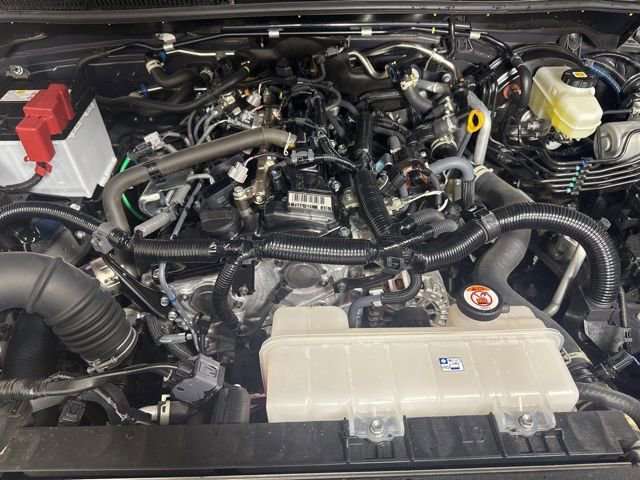 Used 2025 Toyota 4Runner TRD Off-Road image 9