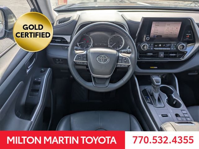 Used 2023 Toyota Highlander XLE image 18