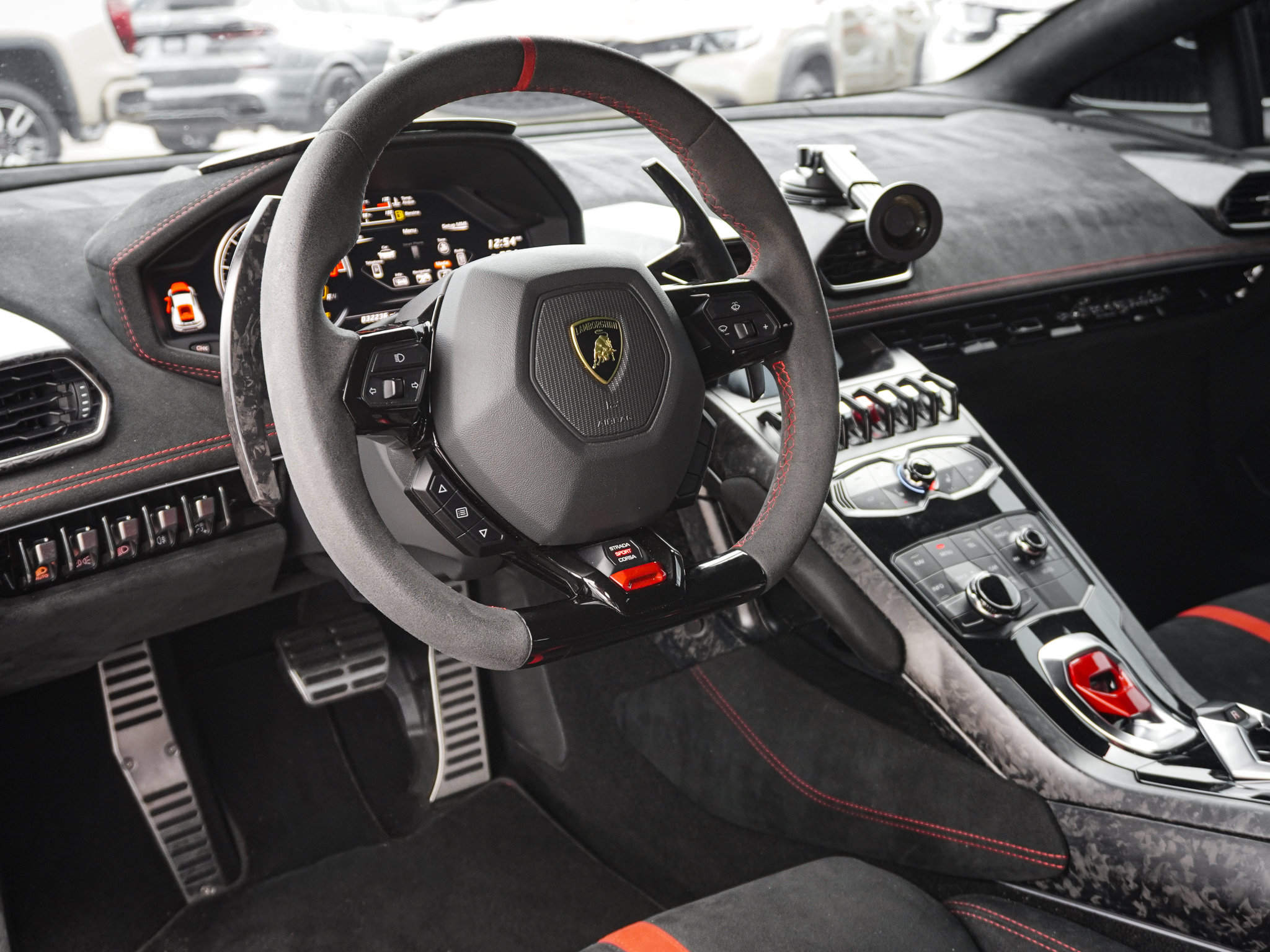 Used 2018 Lamborghini Huracan Performante AWD/4WD image 18