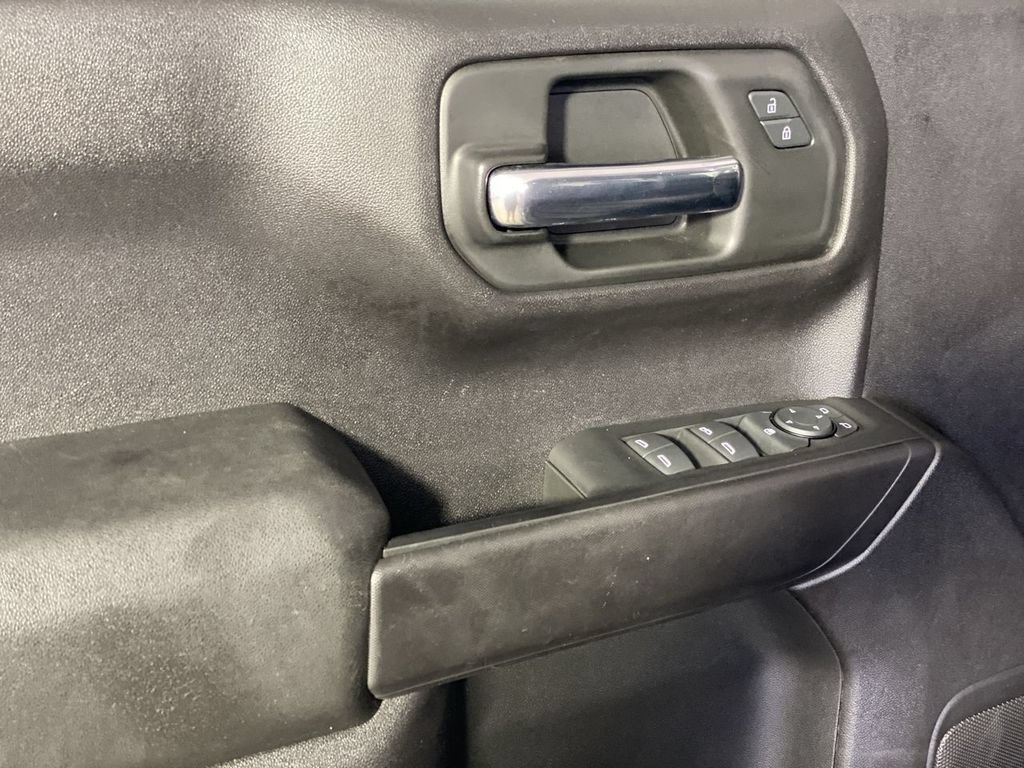 Used 2023 Chevrolet Silverado 1500 Custom AWD/4WD image 29