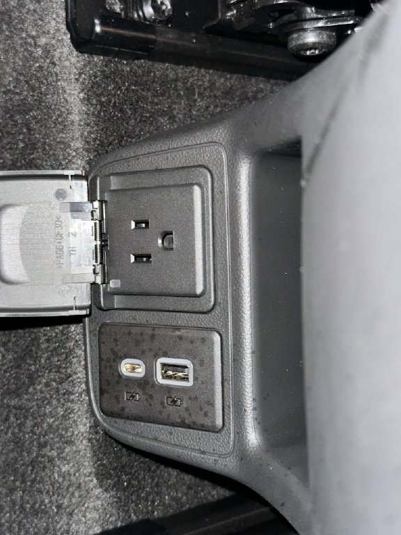 Certified 2024 Buick Encore GX Avenir w/ Avenir Convenience Package image 21