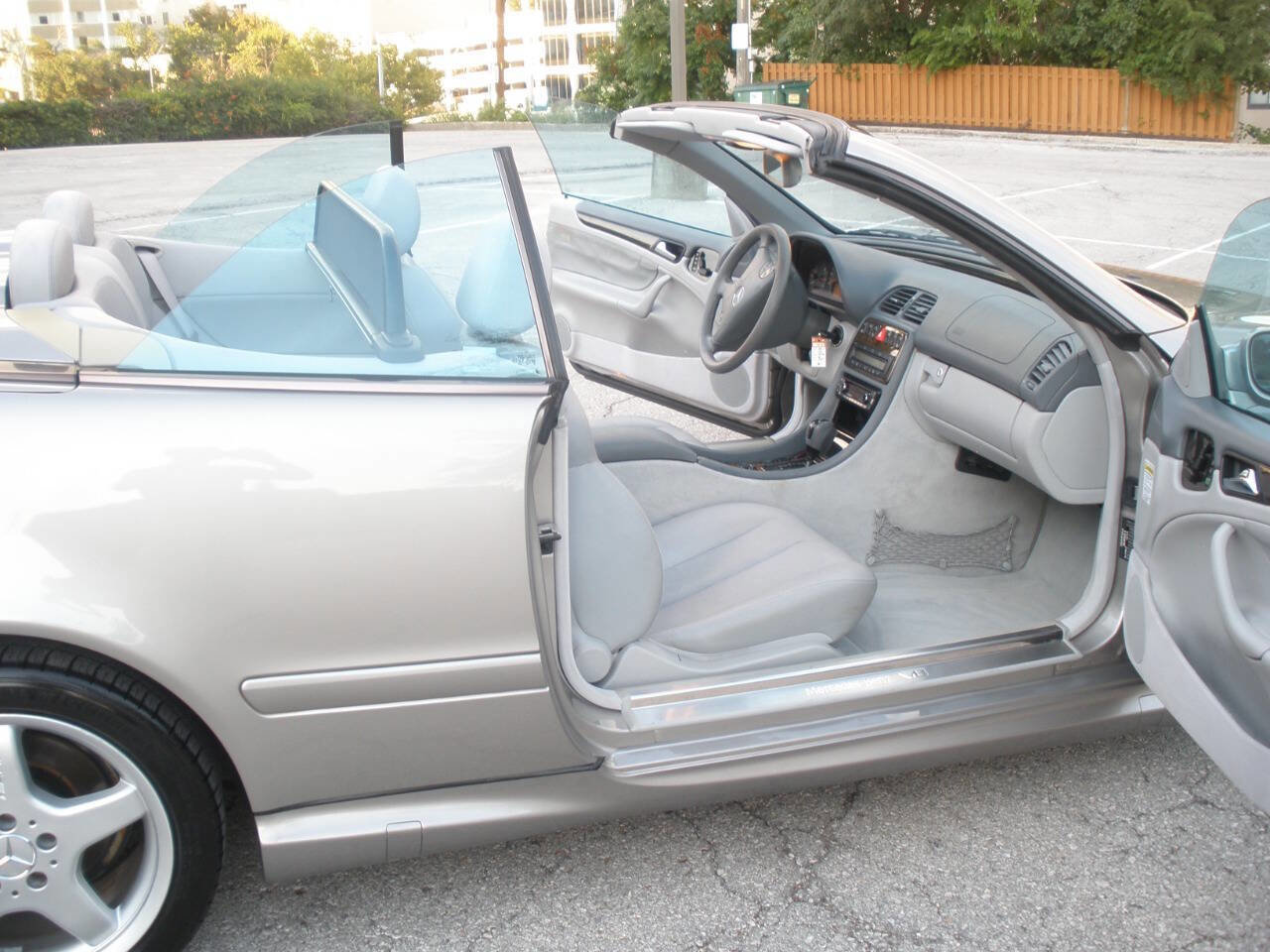 Used 2003 Mercedes-Benz CLK 430 Cabriolet image 26