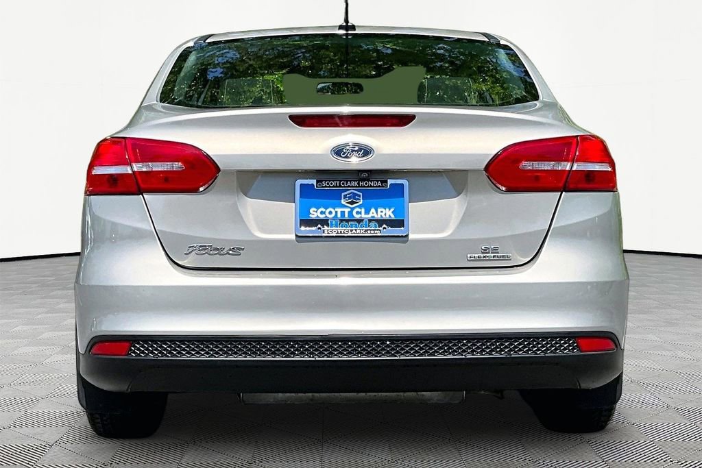 Used 2016 Ford Focus SE w/ SE Power Seat Package image 6