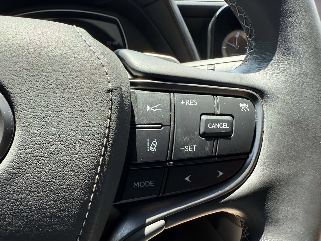 Used 2023 Lexus LS 500 AWD w/ Luxury Package image 21