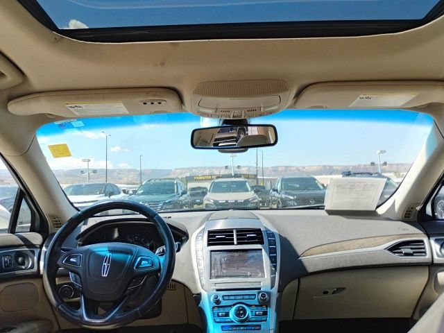 Used 2019 Lincoln MKZ Reserve FWD image 11