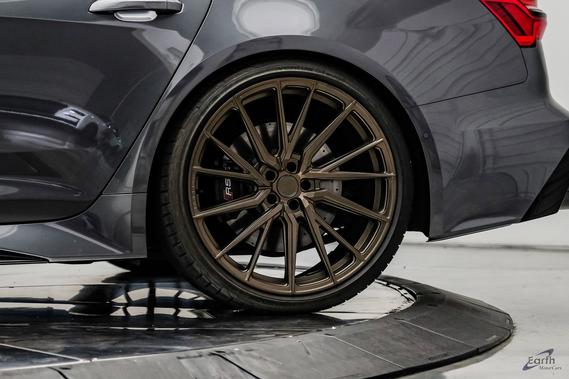 Used 2023 Audi RS 6 w/ Black Optic Package AWD/4WD image 99