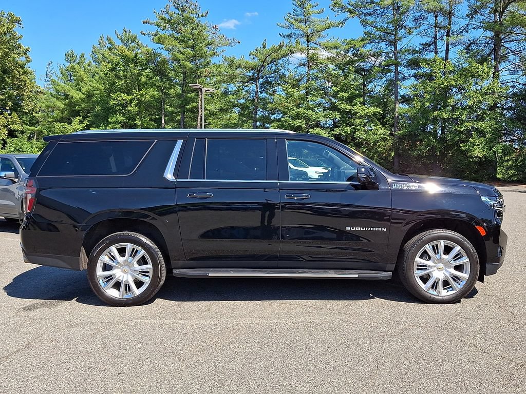 Certified 2024 Chevrolet Suburban High Country AWD/4WD image 7