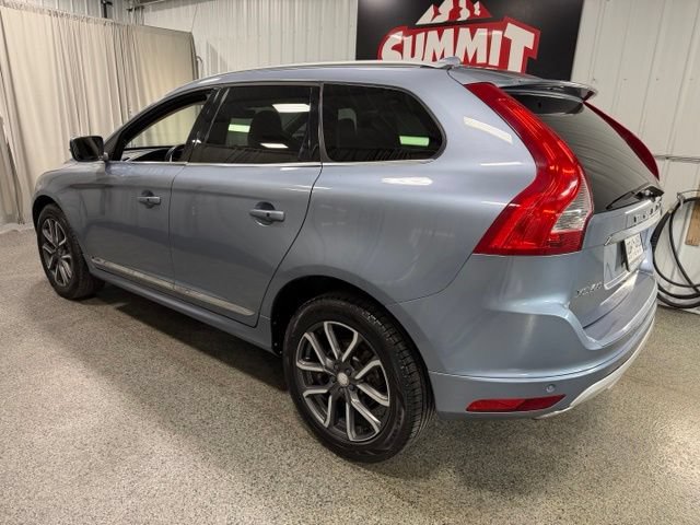 Used 2017 Volvo XC60 T6 Dynamic w/ Preferred Option Package AWD/4WD image 6