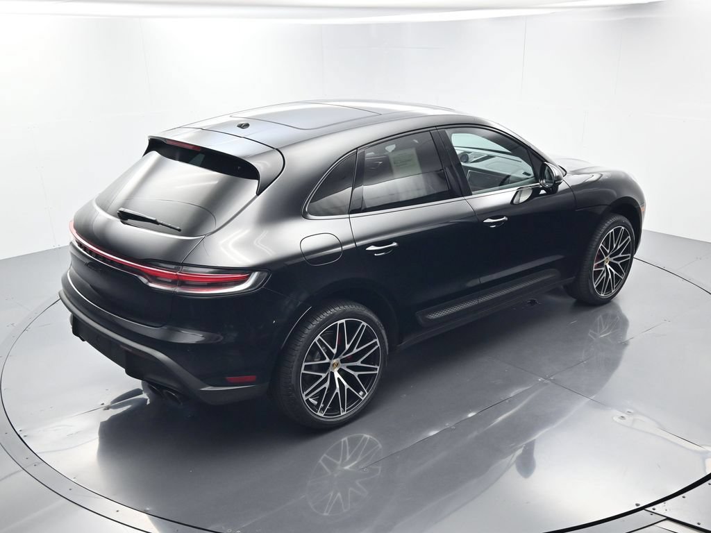 Certified 2023 Porsche Macan S AWD/4WD image 41