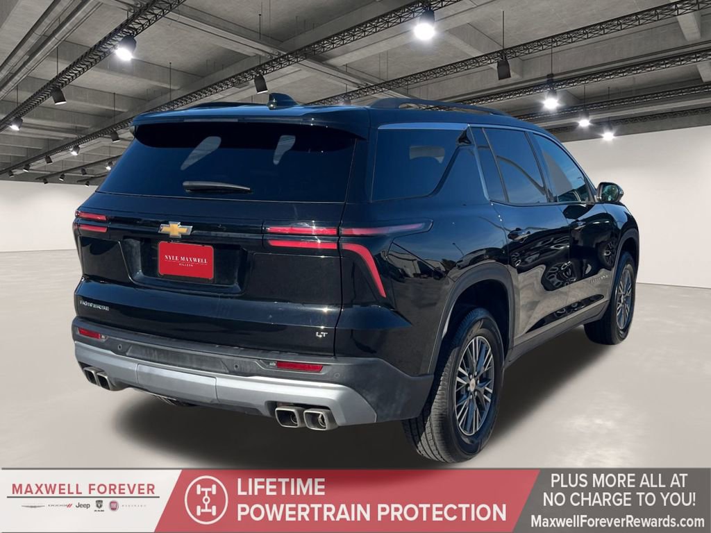 Used 2024 Chevrolet Traverse LT image 16