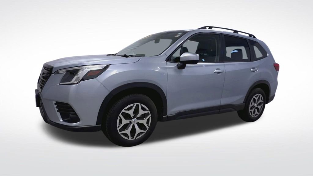 Used 2022 Subaru Forester Premium image 4