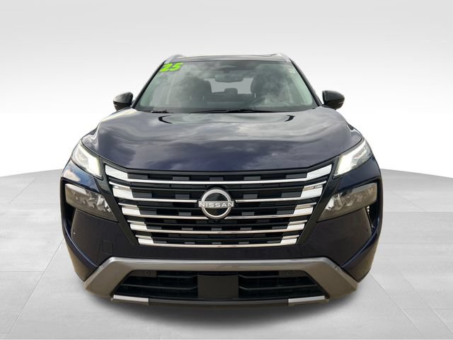 Used 2025 Nissan Rogue SL w/ Tech Package AWD/4WD image 13