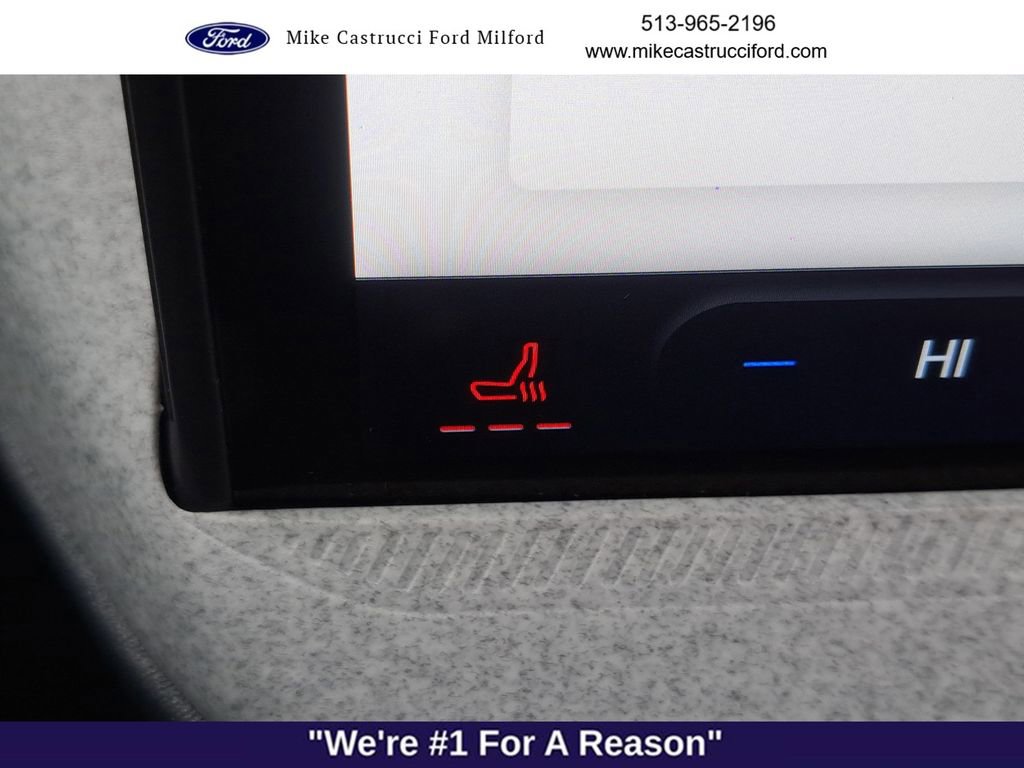 Certified 2025 Ford Maverick XLT w/ XLT Luxury Package image 17