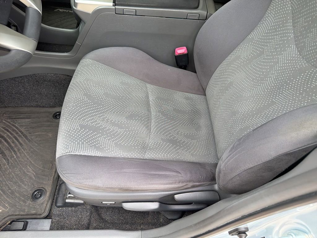 Used 2013 Toyota Prius V Three FWD image 8