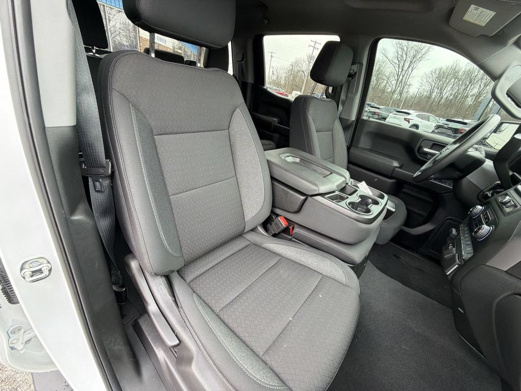 Used 2025 Chevrolet Silverado 1500 Custom Trail Boss AWD/4WD image 27