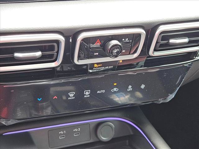 New 2026 Nissan Sentra SR w/ Floor Mat Package FWD image 15