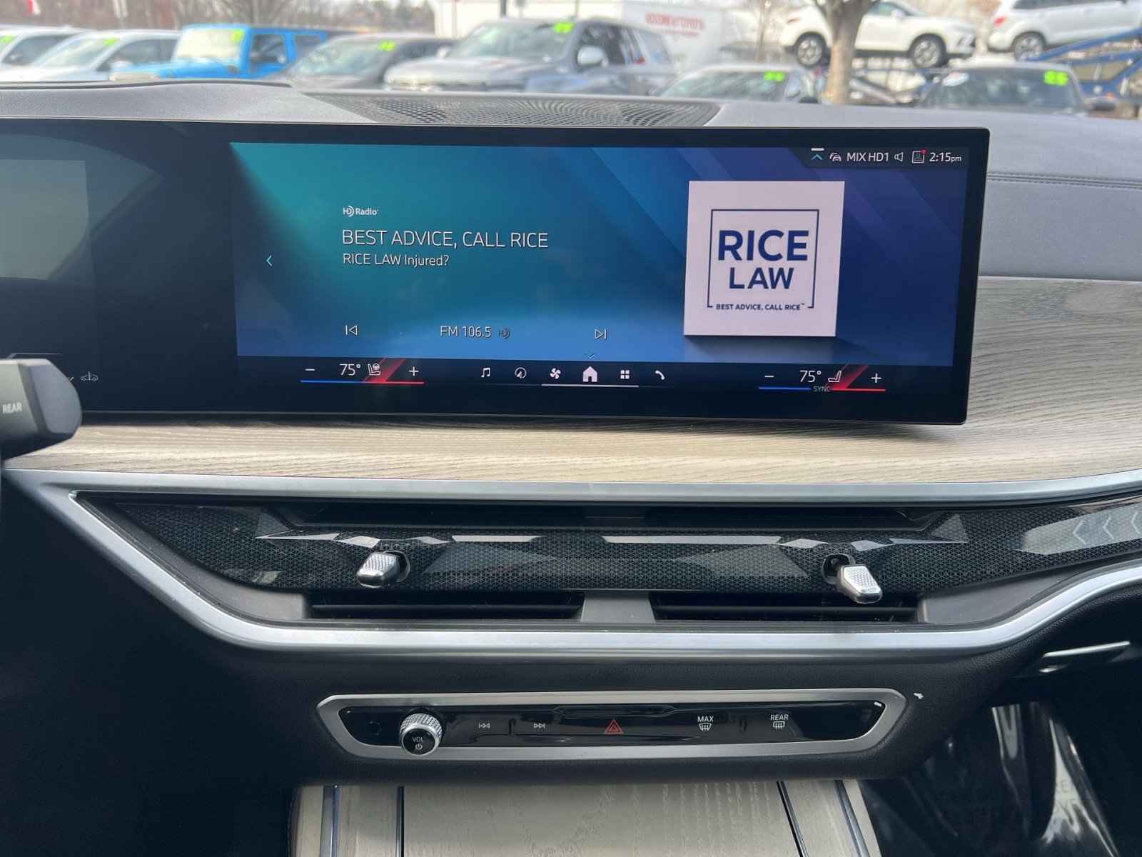 Used 2024 BMW X7 xDrive40i w/ Premium Package image 18