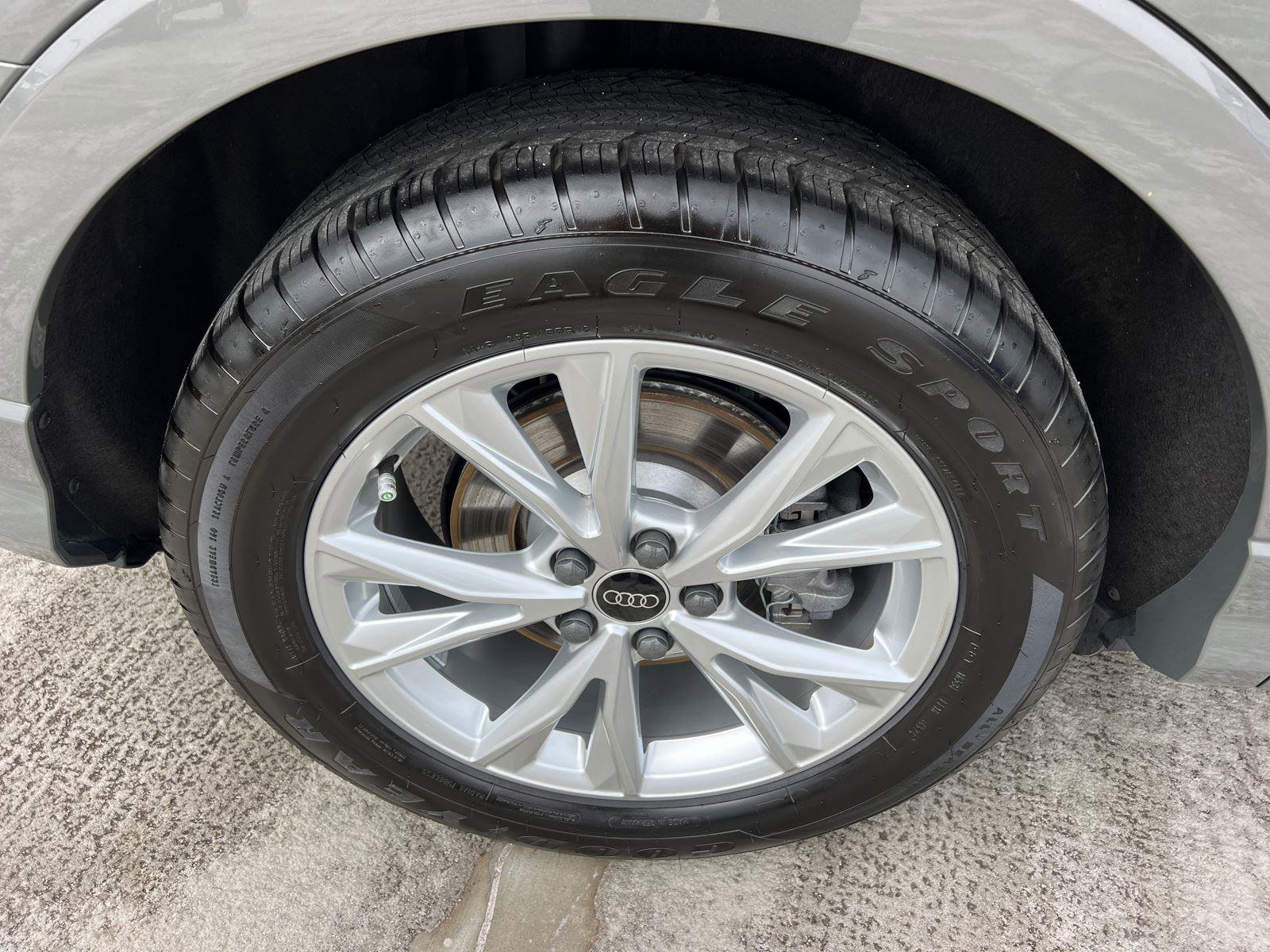 Certified 2025 Audi Q3 2.0T Premium w/ Convenience Package image 17