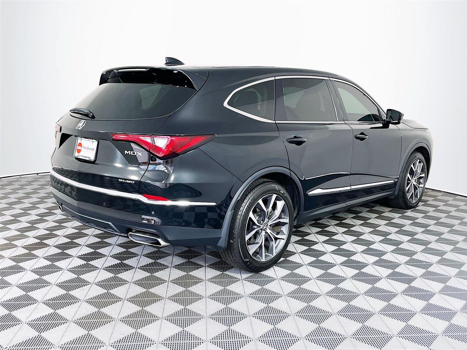 Used 2024 Acura MDX SH-AWD w/ Technology Package image 9