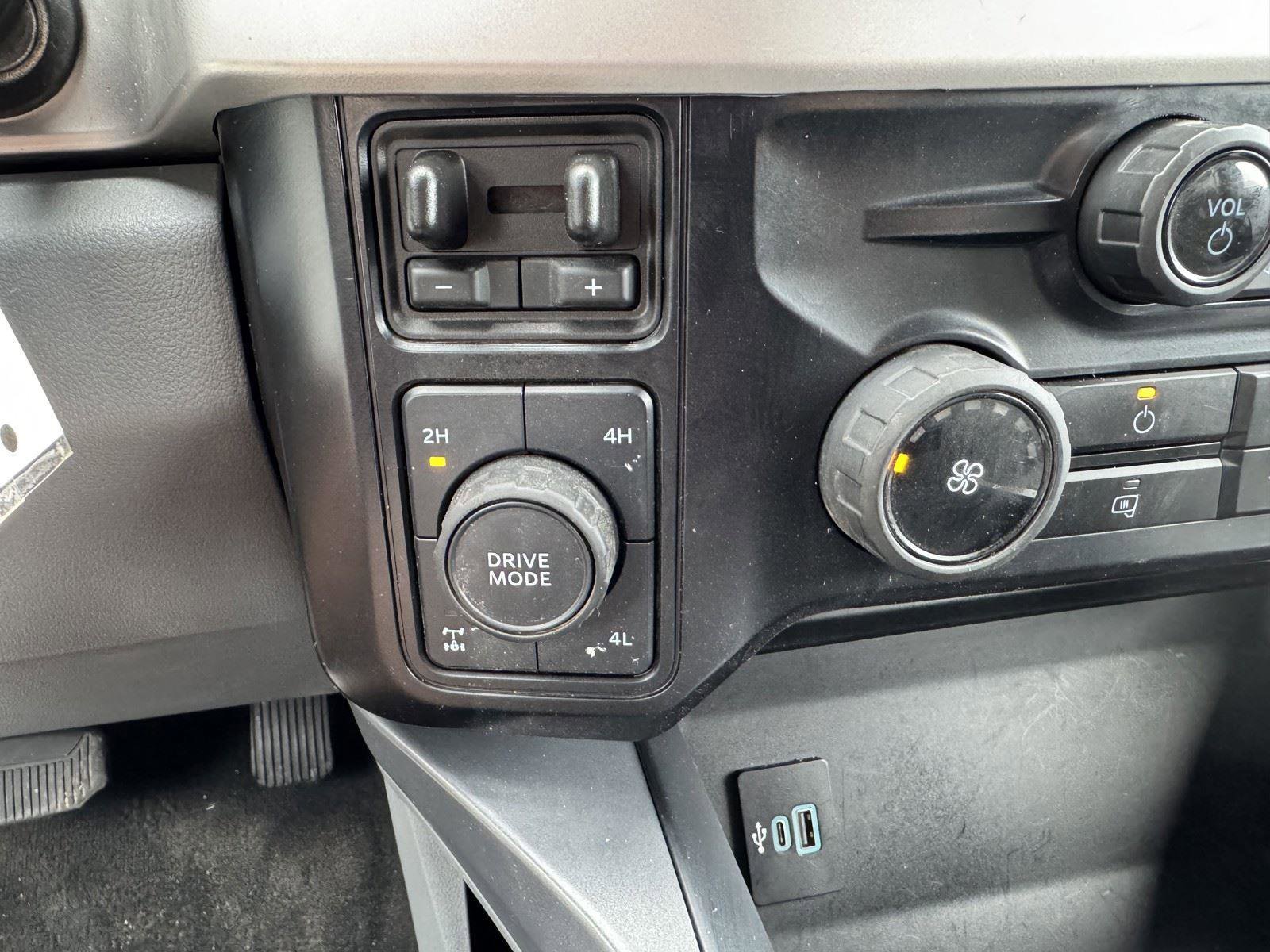 Used 2025 Ford F250 XLT w/ FX4 Off-Road Package image 14