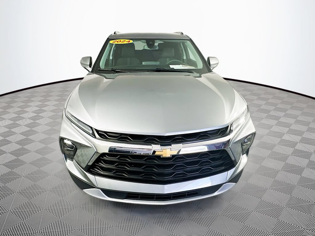 Used 2024 Chevrolet Blazer LT w/ Convenience Package AWD/4WD image 4