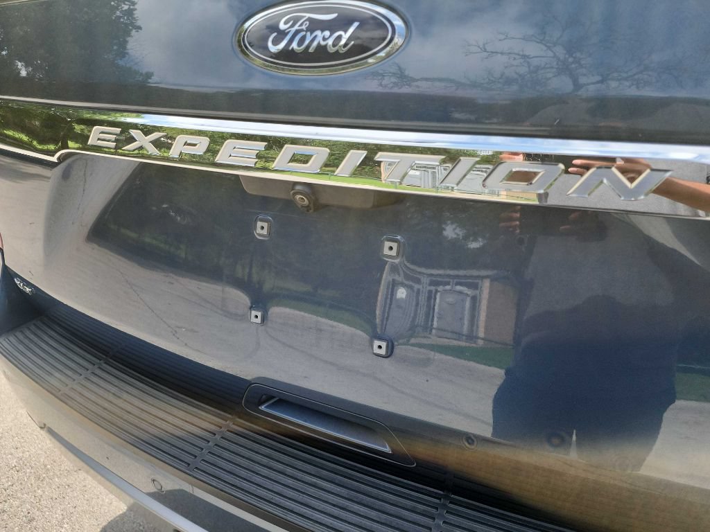 Used 2019 Ford Expedition XLT w/ Equipment Group 202A RWD image 7