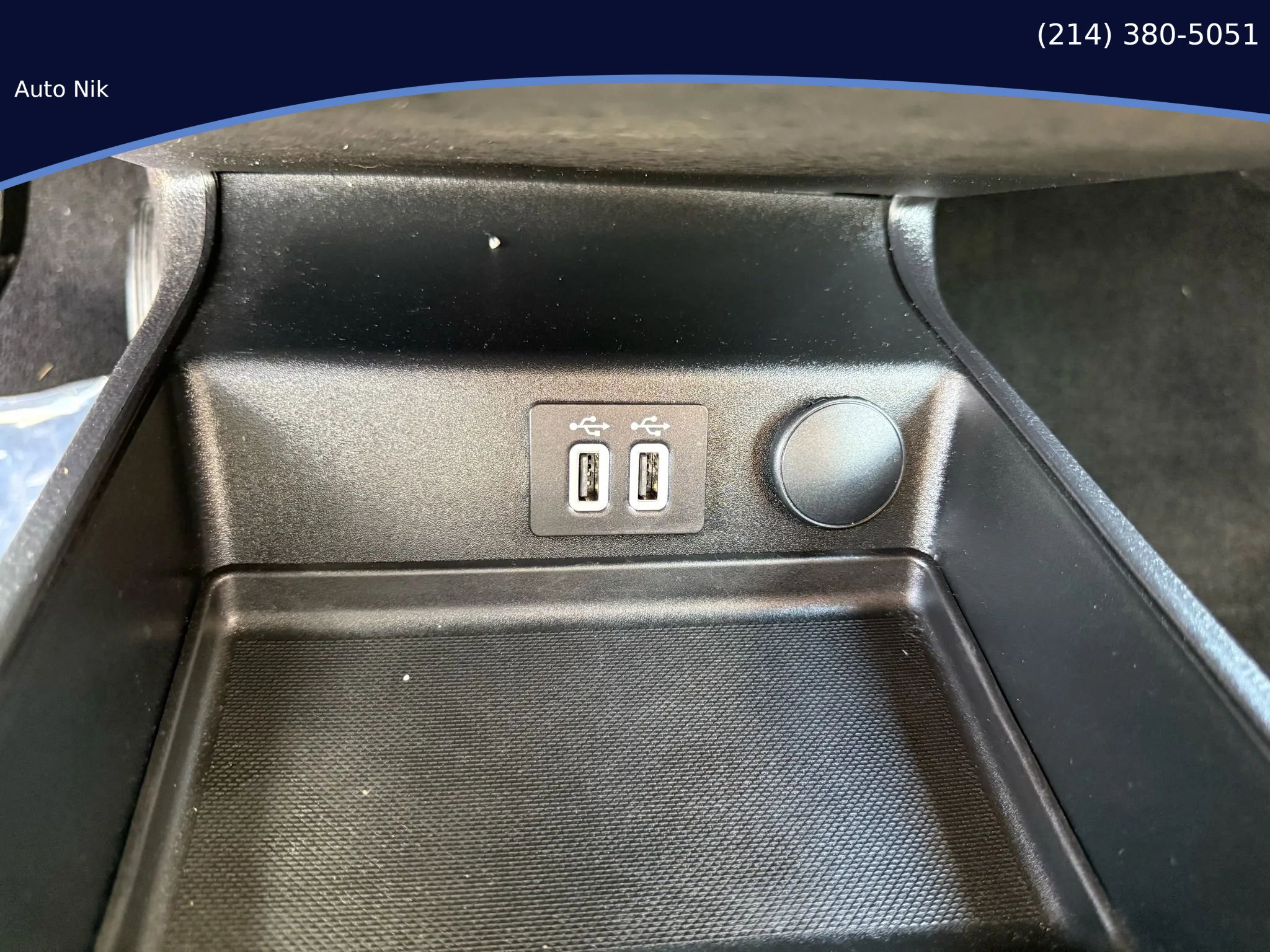 Used 2020 Ford Fusion SE image 28