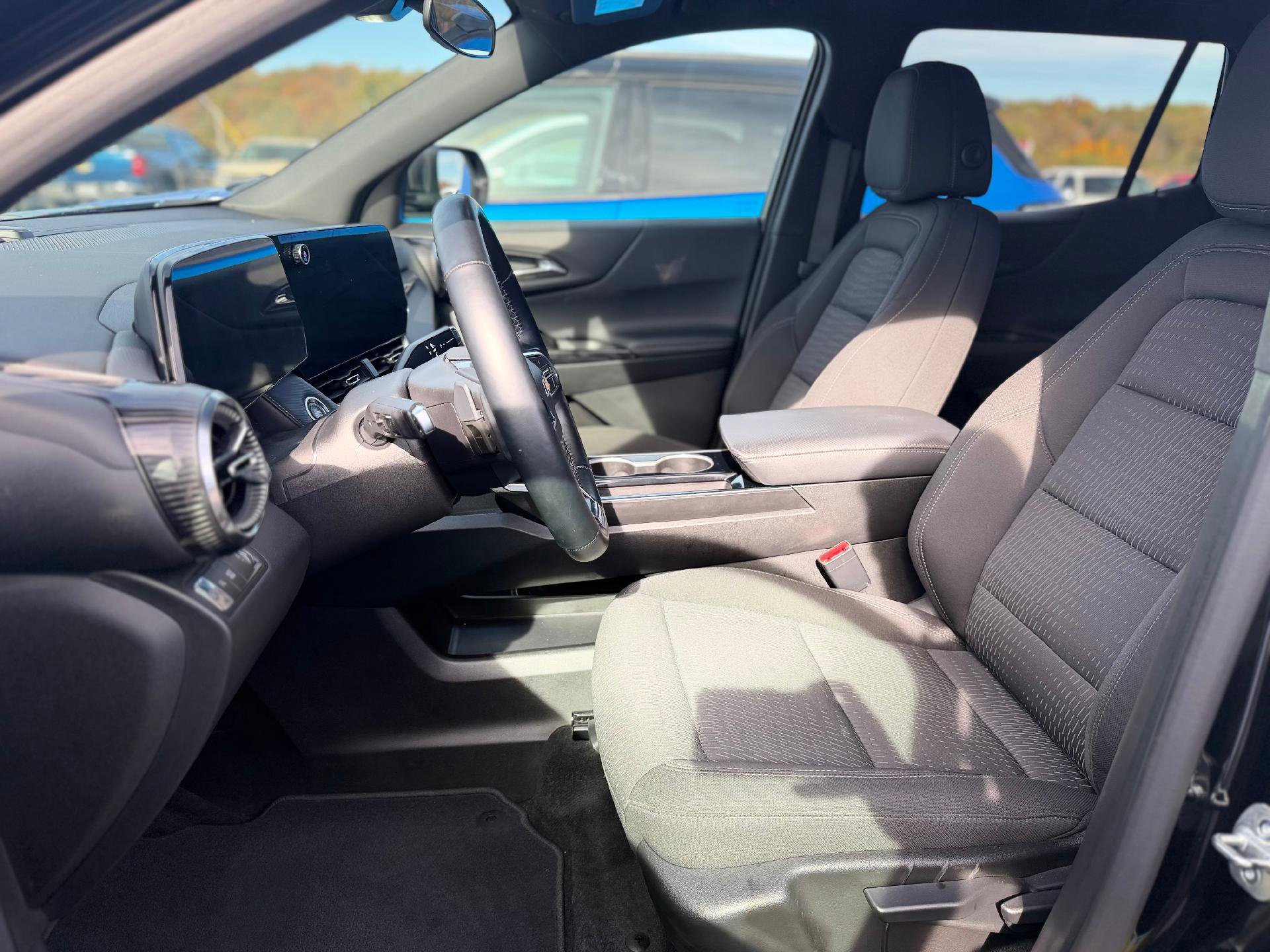 Used 2025 Chevrolet Equinox LT image 7