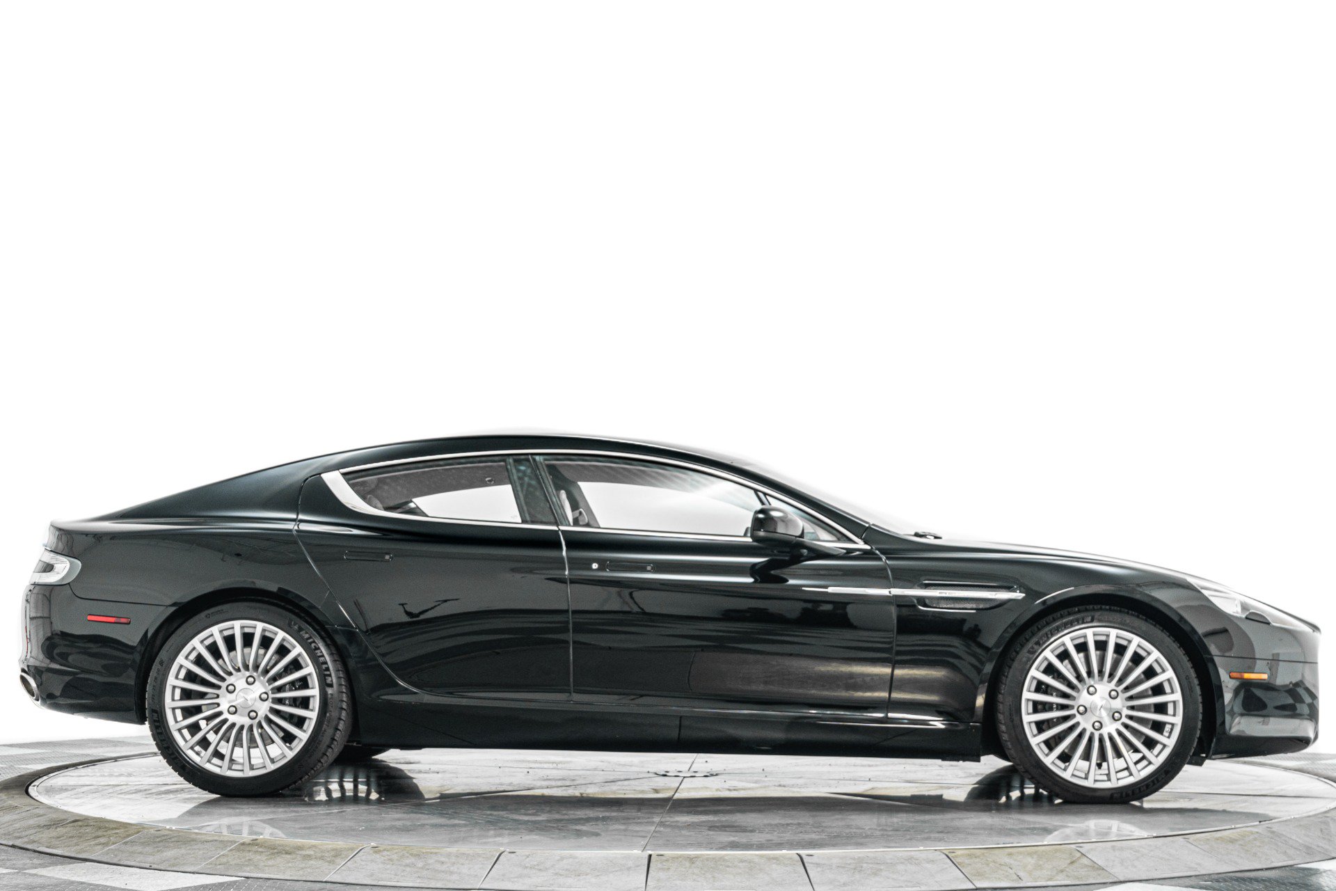 Used 2012 Aston Martin Rapide RWD image 49