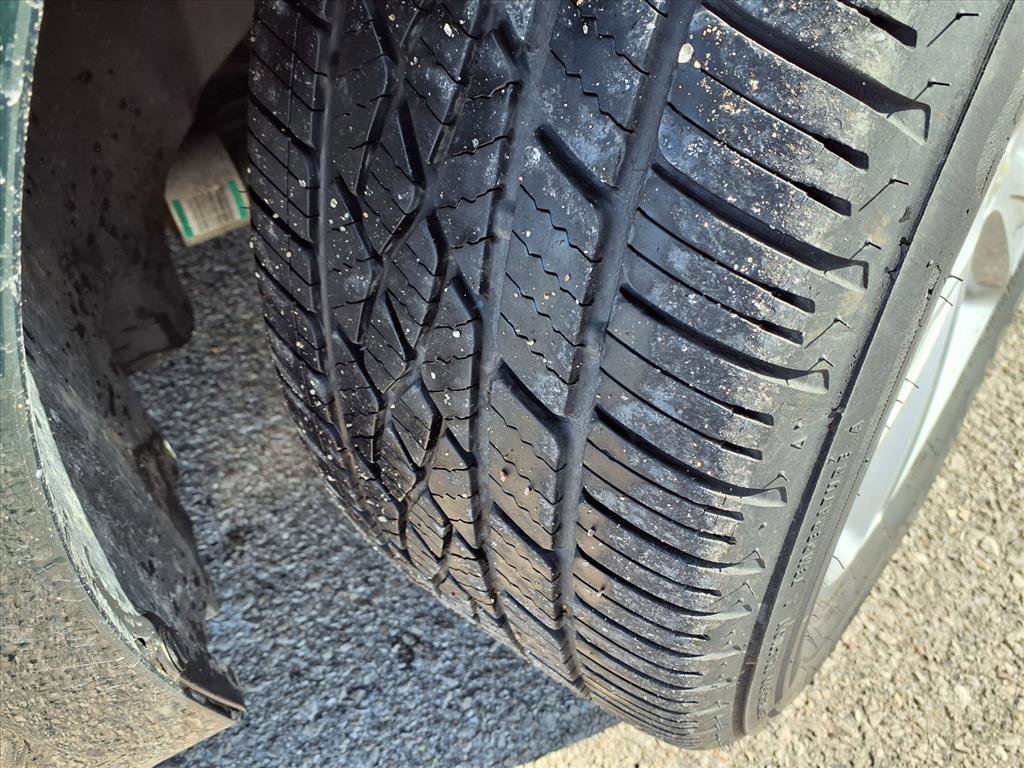 Used 2015 Chevrolet Cruze LT image 36