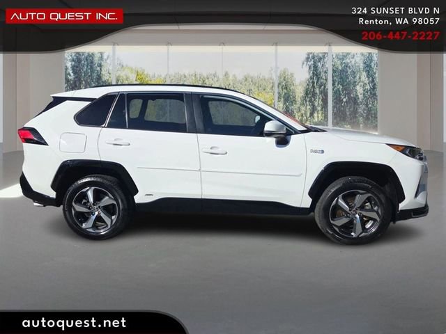 Used 2021 Toyota RAV4 SE w/ Weather & Moonroof Package AWD/4WD image 4