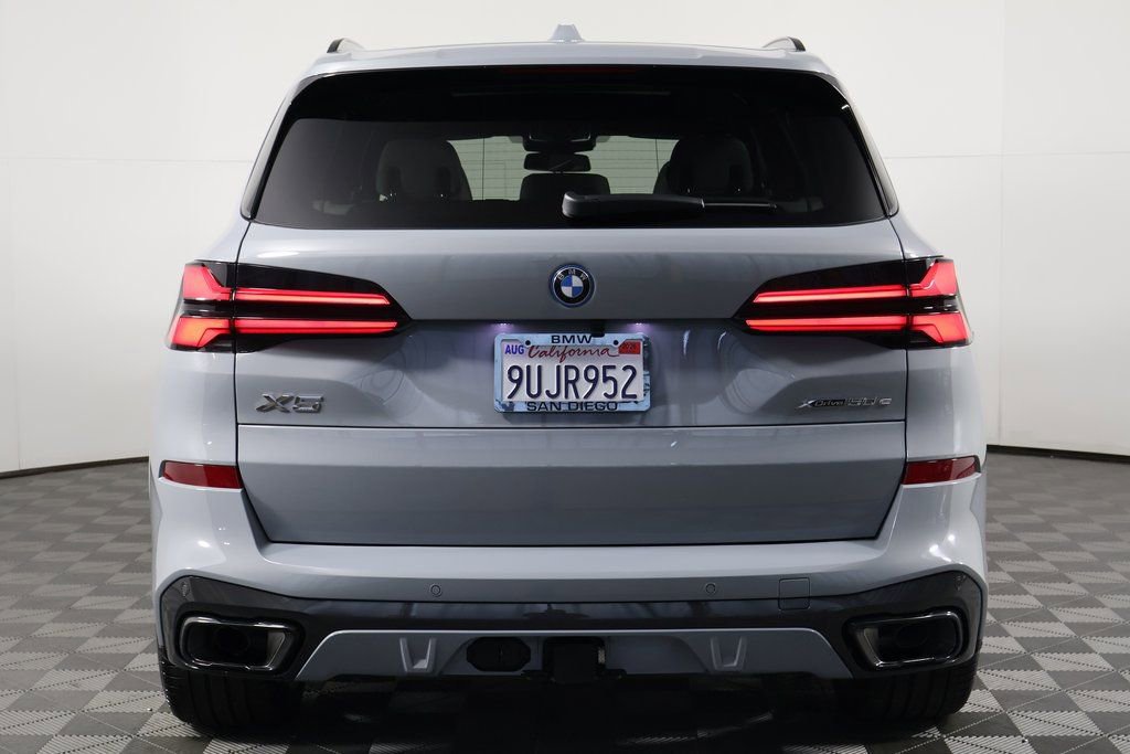 Used 2026 BMW X5 xDrive50e w/ Executive Package image 5