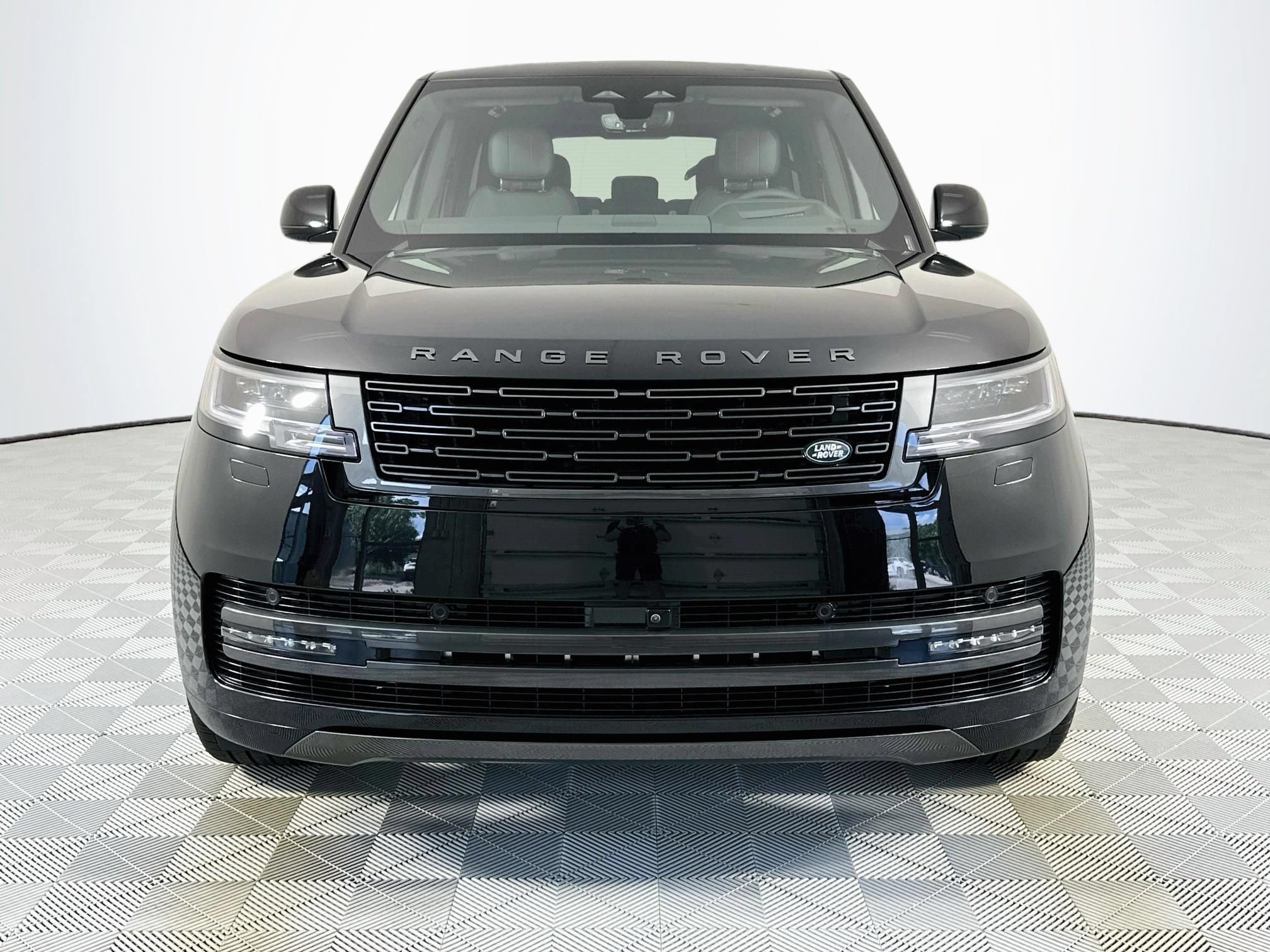 New 2026 Land Rover Range Rover SE AWD/4WD image 2