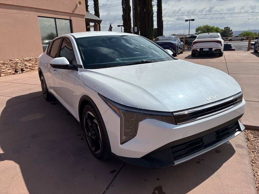 Certified 2025 Kia K4 EX FWD image 10