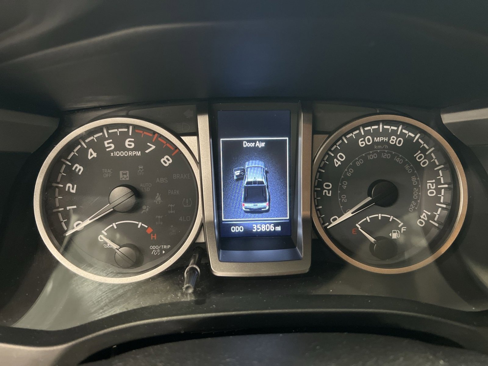 Used 2022 Toyota Tacoma SR5 w/ Technology Package image 15