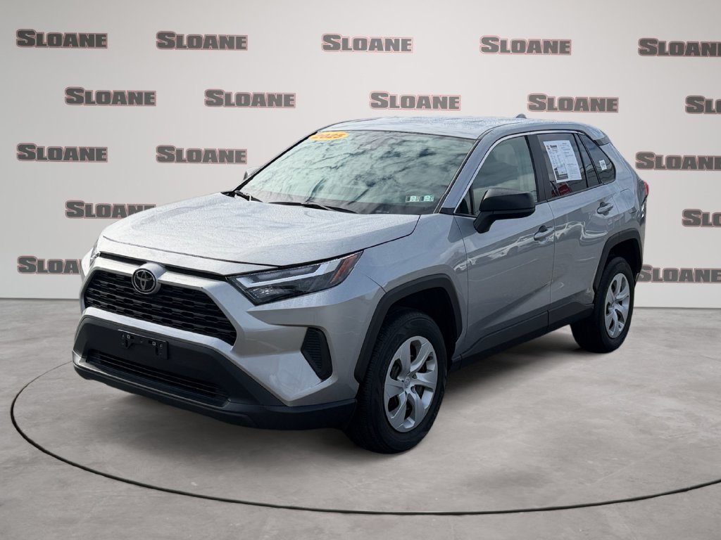 Used 2025 Toyota RAV4 LE AWD/4WD image 1