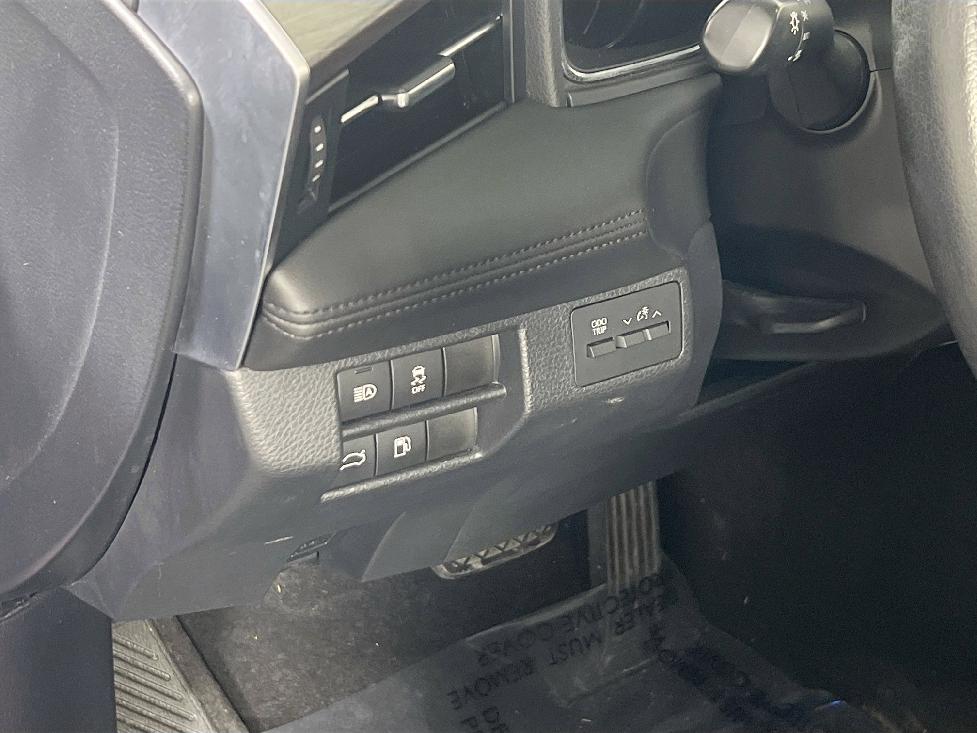 Used 2021 Toyota Avalon XLE image 10