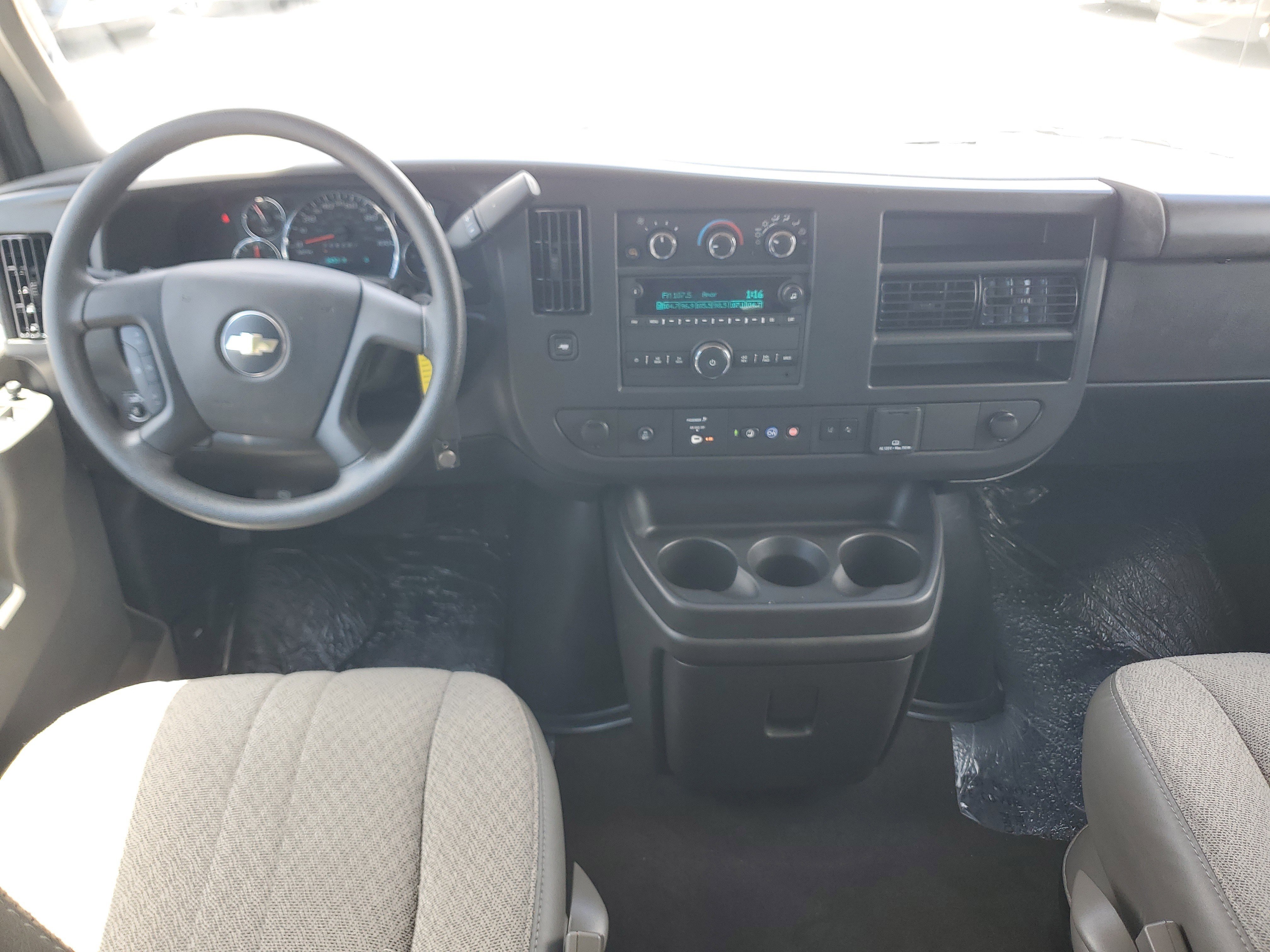 Used 2025 Chevrolet Express 3500 LT w/ LT Preferred Equipment Group RWD image 16