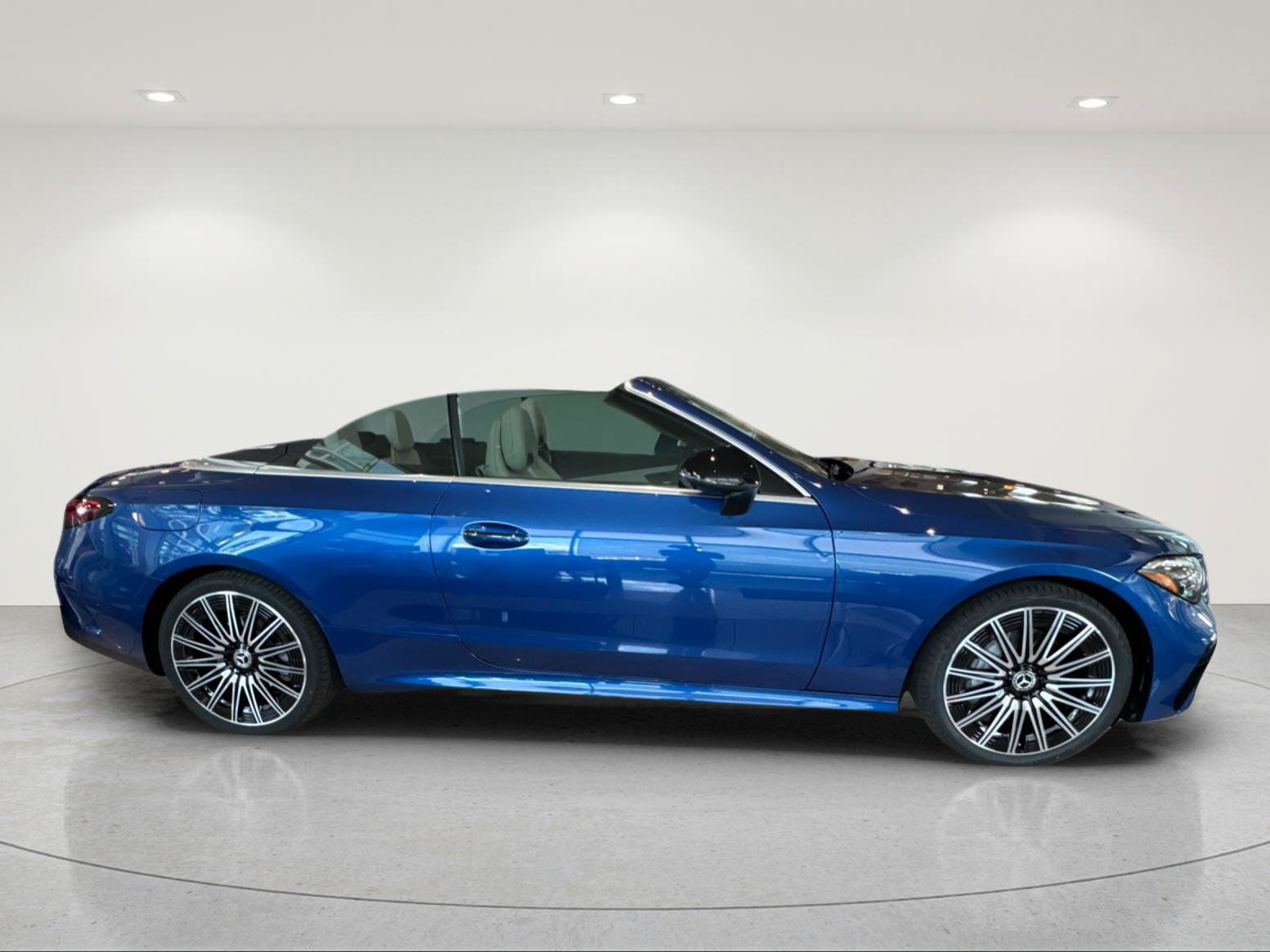 New 2027 Mercedes-Benz CLE 300 4MATIC Cabriolet image 7