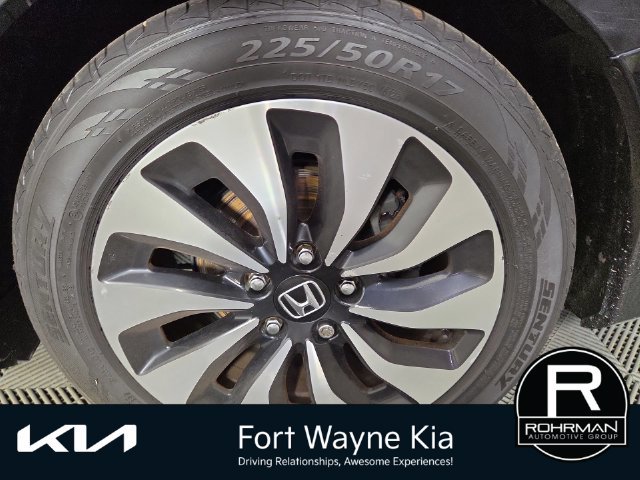 Used 2015 Honda Accord Touring image 10