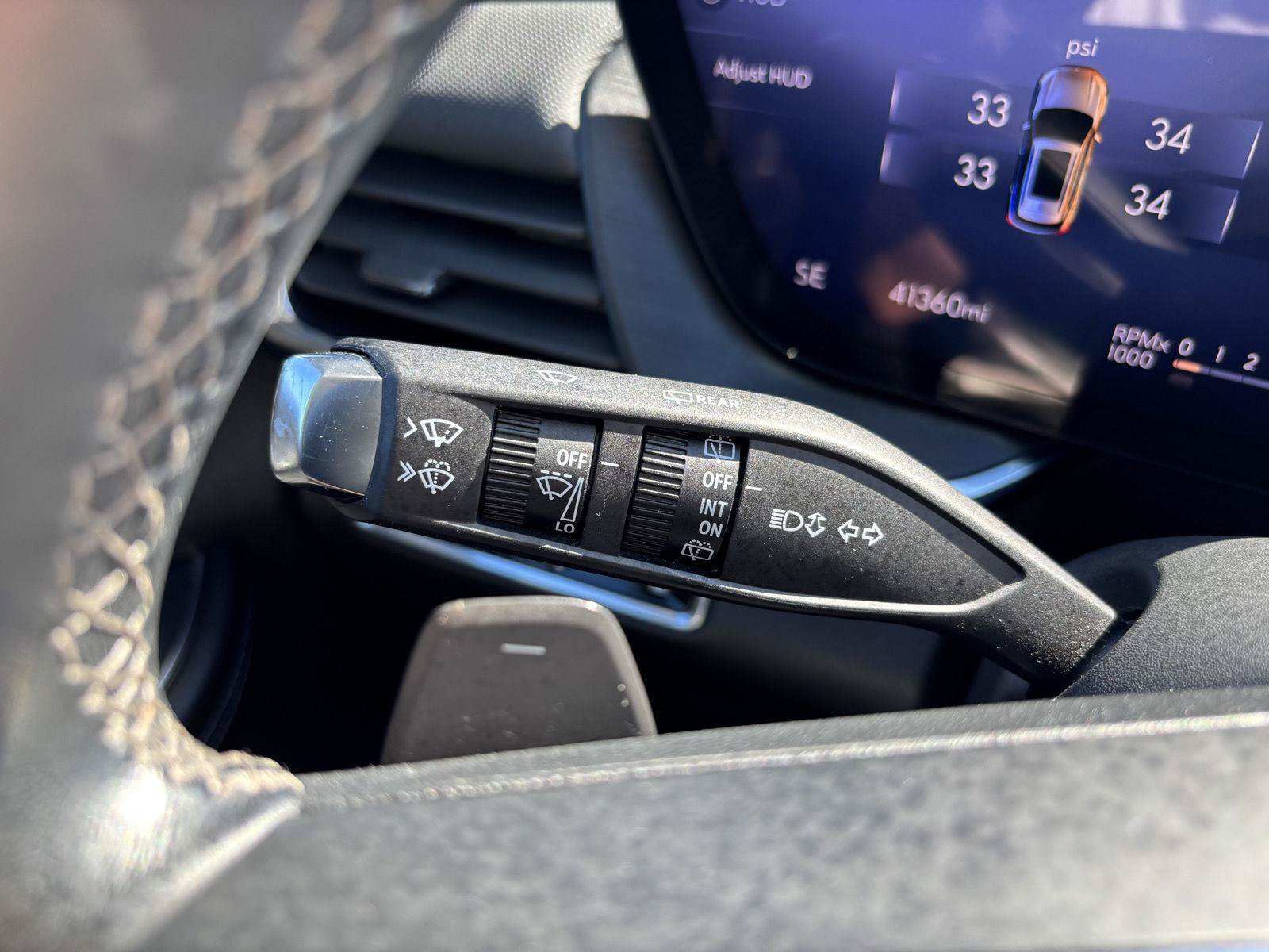 Used 2025 Buick Envision Preferred AWD/4WD image 29