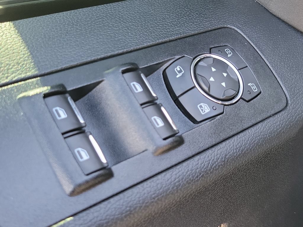 Used 2018 Ford F150 Platinum w/ Equipment Group 701A Luxury AWD/4WD image 22